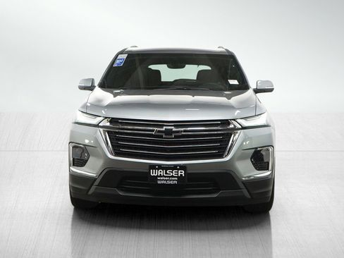 Used 2023 Chevrolet Traverse LT w/ LT Premium Package AWD/4WD image 8
