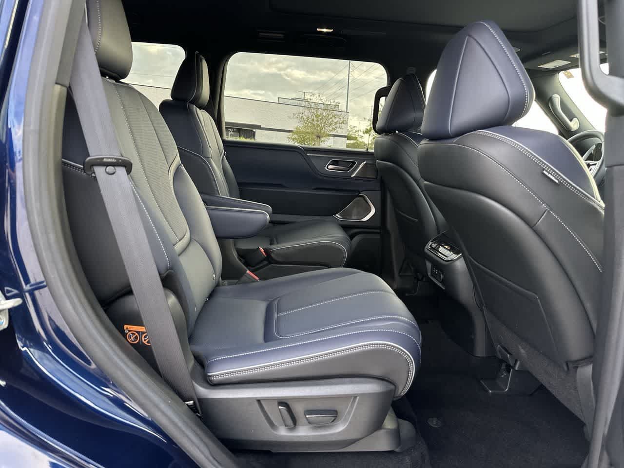 Used 2026 INFINITI QX80 4WD w/ Sport Exterior Package image 14