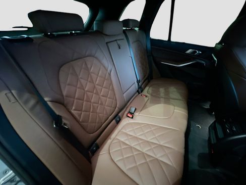 Used 2026 BMW X5 xDrive40i w/ Executive Package image 22