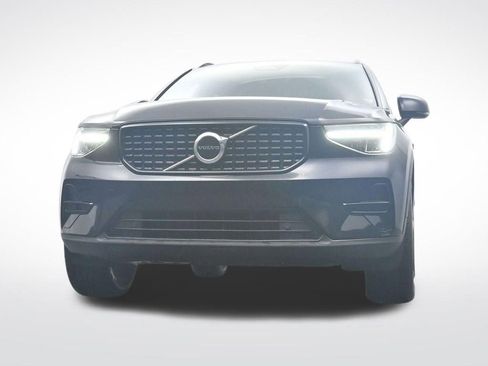 Used 2024 Volvo XC40 B5 Core AWD/4WD image 29