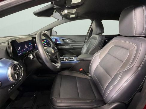 Used 2025 Chevrolet Equinox EV LT w/ Convenience Package FWD image 2