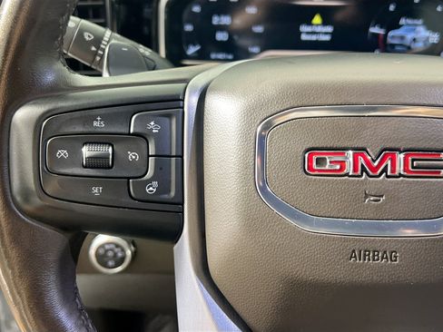 Used 2022 GMC Sierra 1500 SLT w/ SLT Premium Plus Package image 18