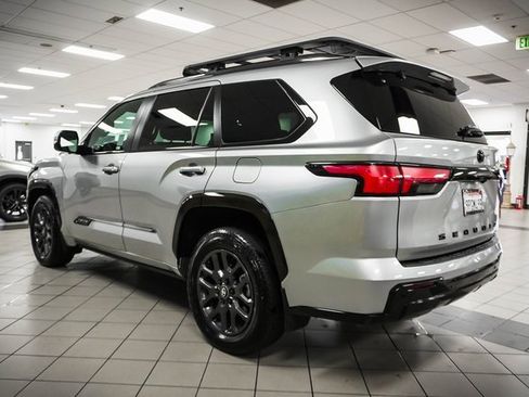 Used 2025 Toyota Sequoia Platinum image 8