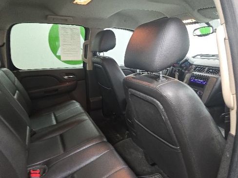 Used 2011 GMC Sierra 1500 SLT w/ Chrome Essentials Package AWD/4WD image 16