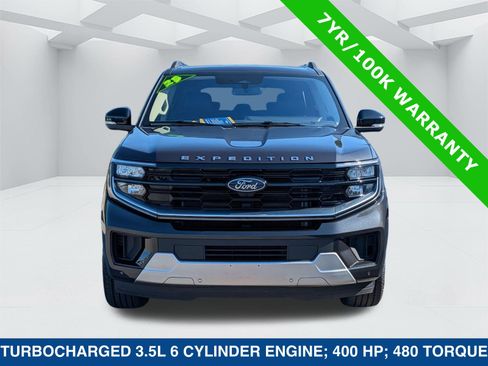 Certified 2025 Ford Expedition Platinum w/ Driver's Package AWD/4WD image 8