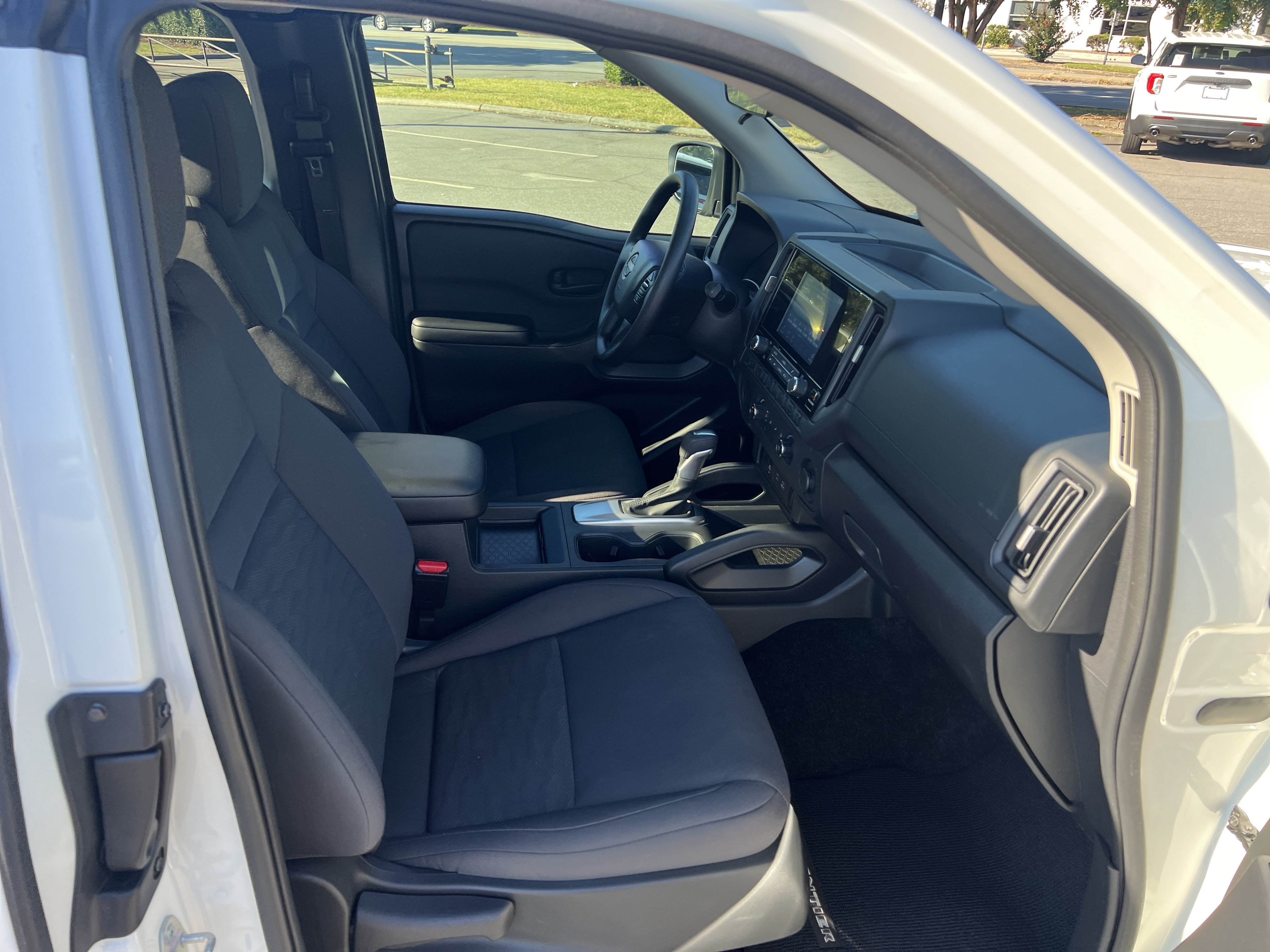 Used 2026 Nissan Frontier S RWD image 17