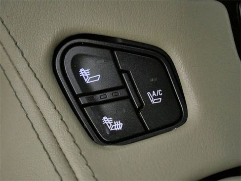 Used 2015 GMC Yukon Denali w/ Touring Package image 24