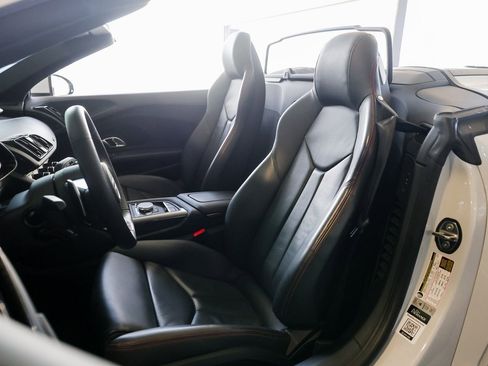 Used 2023 Audi R8 V10 performance image 5