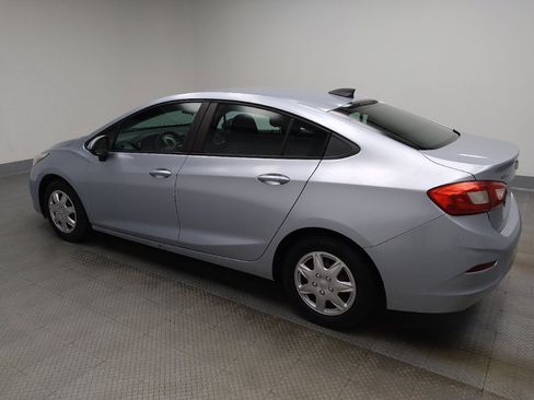 Used 2017 Chevrolet Cruze LS FWD image 3