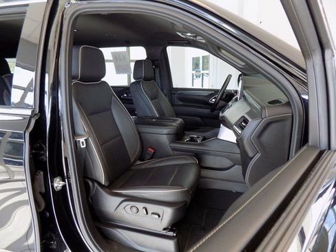 Used 2024 GMC Yukon XL SLT image 31