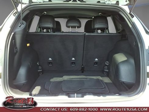 Used 2025 Jeep Compass Limited w/ Elite Group AWD/4WD image 21