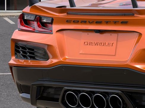 Used 2023 Chevrolet Corvette Z06 w/ Stealth Interior Trim Package RWD image 16