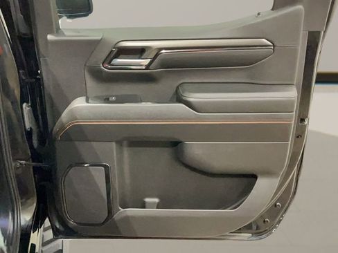 Used 2022 GMC Sierra 1500 AT4 w/ AT4 Preferred Package AWD/4WD image 22