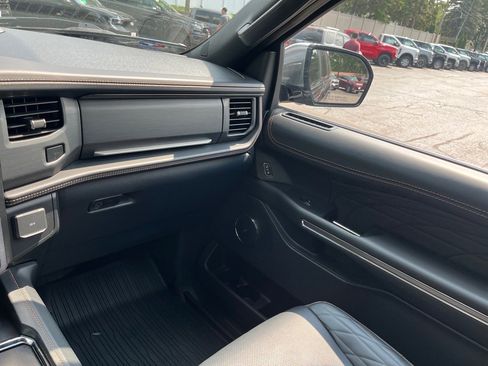 Used 2022 Ford Expedition Max Platinum image 20