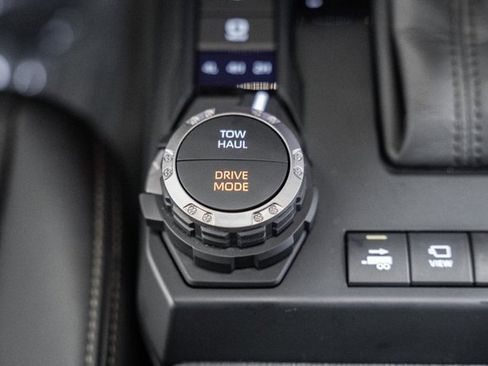 Used 2024 Toyota Tacoma Limited w/ Limited Package (LT) image 30