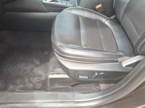 Used 2022 Ford Escape SEL FWD image 17