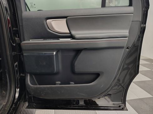 Used 2025 Ford Expedition Max Active AWD/4WD image 16