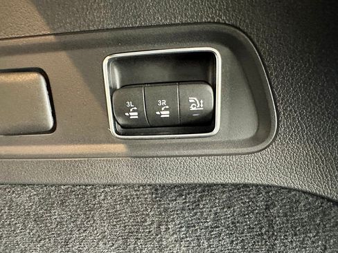 Used 2026 Mercedes-Benz GLS 450 4MATIC image 41