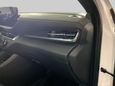 Used 2024 Buick Envista Preferred w/ Convenience I Package FWD image 17