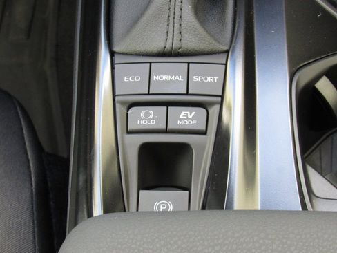 New 2025 Toyota Camry LE w/ Convenience Package AWD/4WD image 29