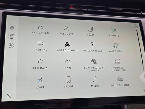 New 2026 Land Rover Range Rover SE image 21