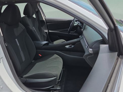 Used 2021 Hyundai Elantra SEL w/ Convenience + Premium Package image 20