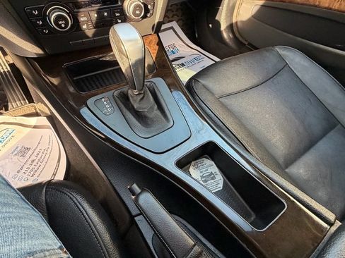 Used 2010 BMW 328i xDrive Sedan w/ Premium Pkg AWD/4WD image 14