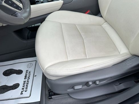 Used 2022 Cadillac XT5 Premium Luxury w/ LPO, Floor Liner Package image 11