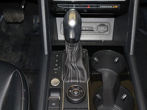 Used 2022 Volkswagen Atlas SEL image 13