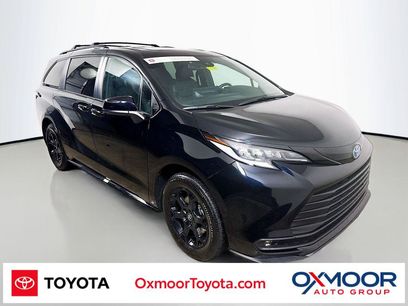 Used 2025 Toyota Sienna XLE Woodland Edition