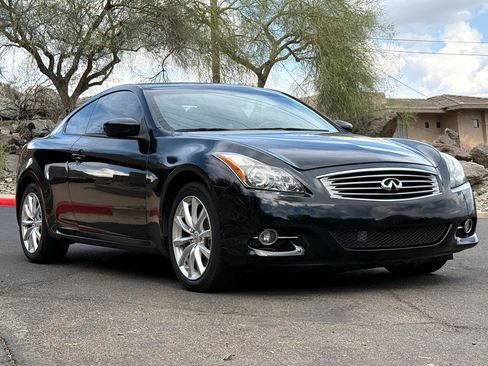 Used 2012 INFINITI G37 x w/ Premium Pkg image 8