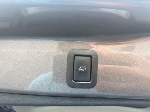 Used 2019 Toyota Highlander Plus image 21