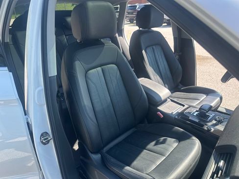 Used 2019 Audi Q5 2.0T Premium Plus w/ Premium Plus Package AWD/4WD image 29