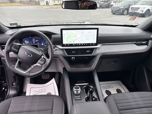 Used 2025 Ford Explorer ST-Line image 21
