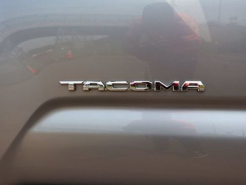 Used 2019 Toyota Tacoma SR5 AWD/4WD image 61