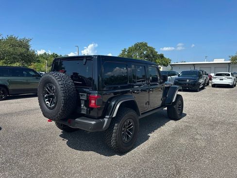 Used 2024 Jeep Wrangler Unlimited Rubicon AWD/4WD image 5
