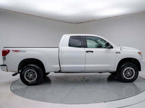 Used 2010 Toyota Tundra 4x4 Double Cab image 2