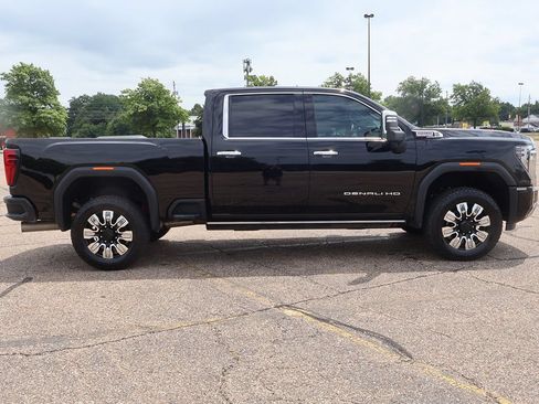 Used 2025 GMC Sierra 3500 Denali w/ Denali Reserve Package AWD/4WD image 21