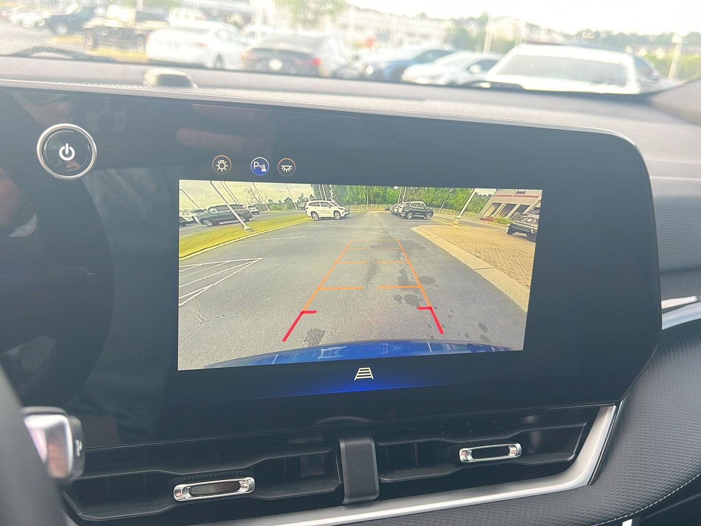 Used 2025 Chevrolet Equinox LT FWD image 24