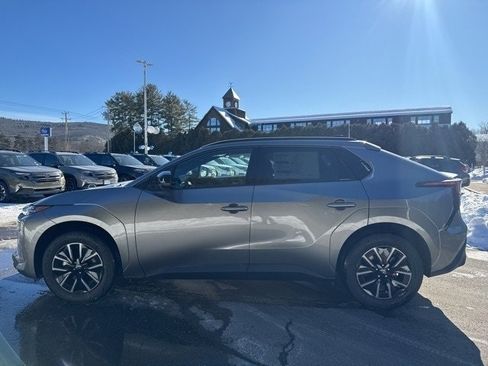 New 2026 Subaru Solterra Premium image 9