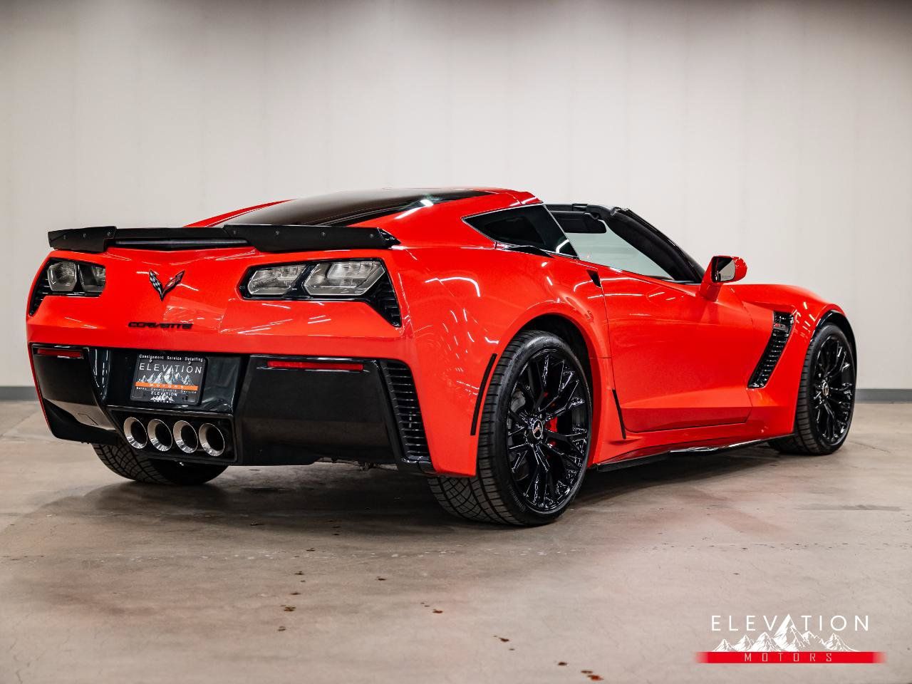 Used 2015 Chevrolet Corvette Z06 w/ 3LZ Preferred Equipment Group RWD image 40