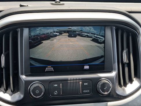Used 2022 Chevrolet Colorado LT w/ Safety Package AWD/4WD image 28
