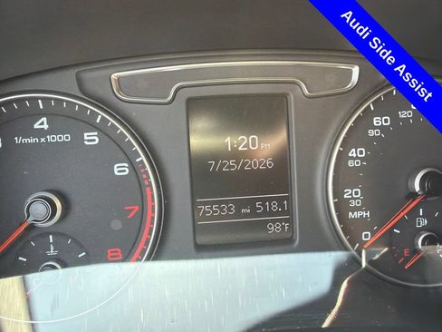 Used 2018 Audi Q3 2.0T Premium Plus w/ Premium Plus Package FWD image 12