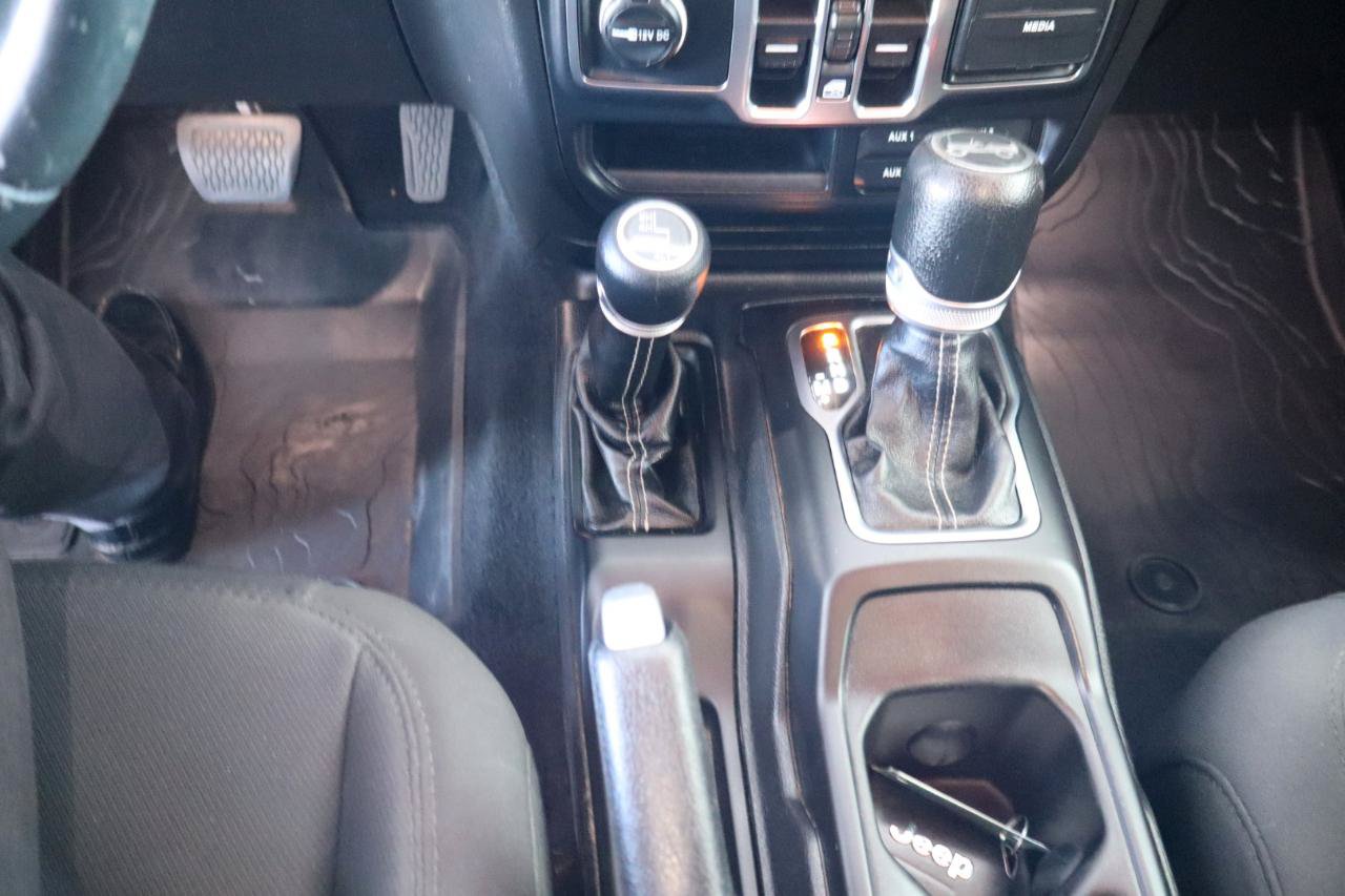 Used 2019 Jeep Wrangler Unlimited Sahara AWD/4WD image 20