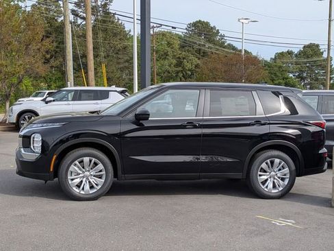 New 2026 Mitsubishi Outlander ES image 5