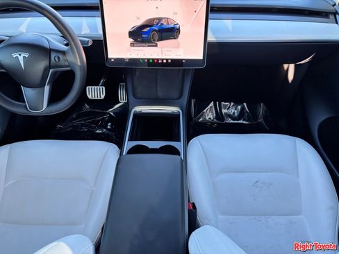 Used 2023 Tesla Model Y Performance AWD/4WD image 17