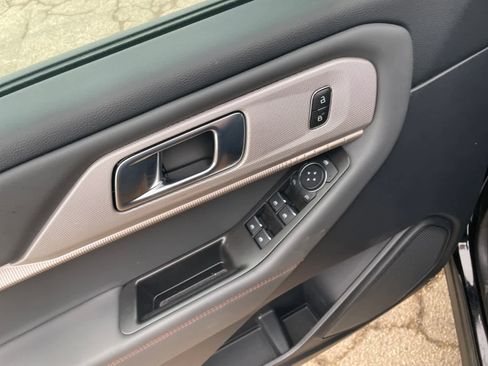 Certified 2025 Ford Explorer Active image 10