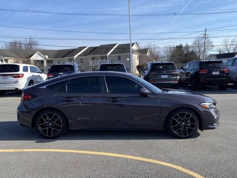 Used 2023 Honda Civic Sport Touring image 6