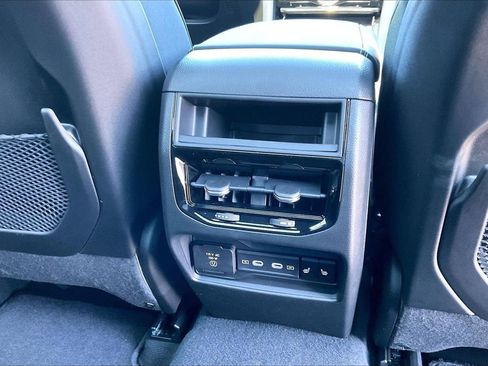 New 2026 Jeep Grand Cherokee Limited AWD/4WD image 17