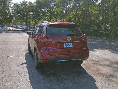 Used 2019 Nissan Rogue SV w/ Premium Package AWD/4WD image 5